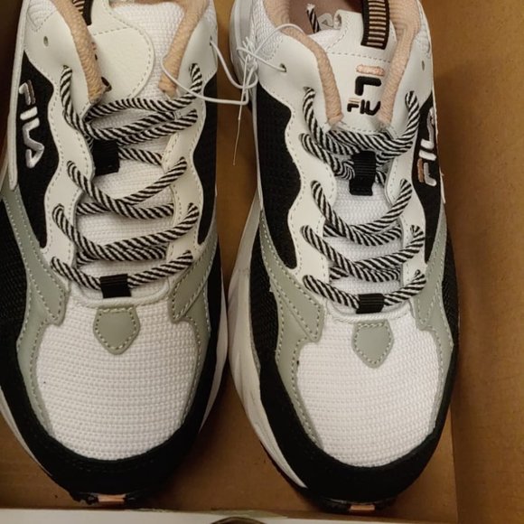 FILA Women's Recollector Athletic Sneaker Shoes-- White/Black/Pink - Picture 5 of 7